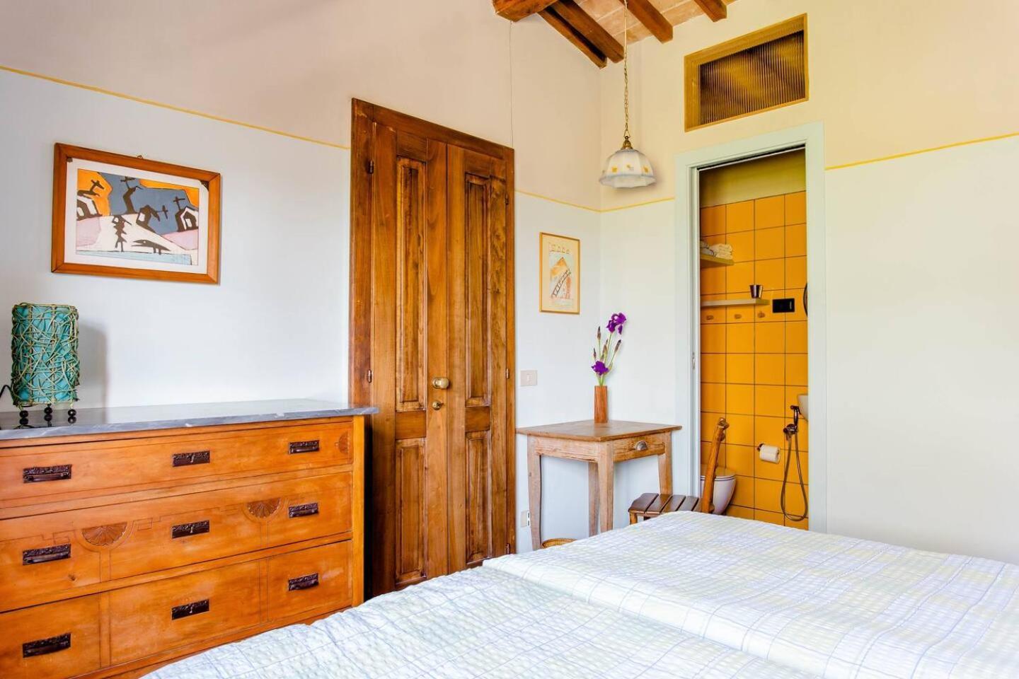 Private Room With Own Bathroom At Podere Noceto Grotti Exterior foto